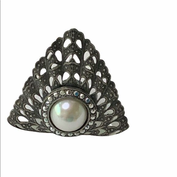 Banana Bob Art Deco silver filagree pearl earrings - Picture 4 of 5